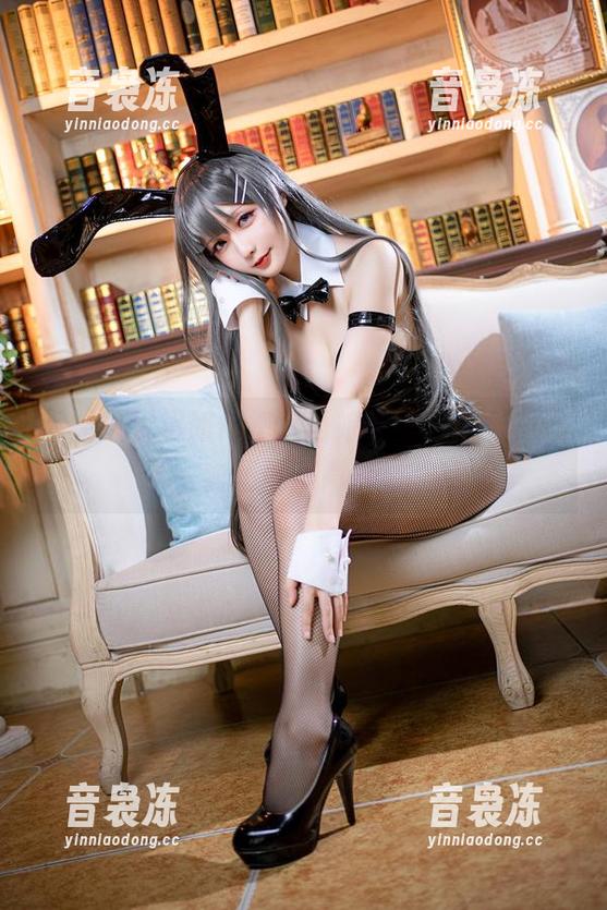 星之迟迟 看星之迟迟如何把赛马娘和圣诞结合,这套图可不简单!
