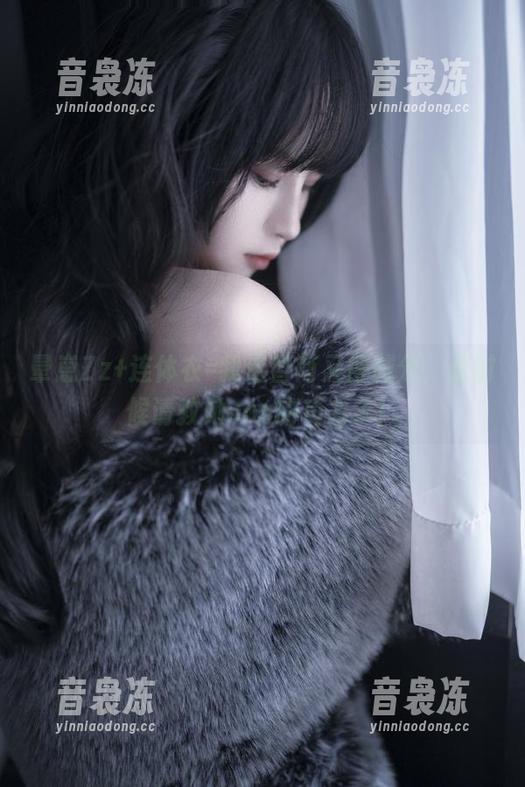晕崽Zz+连体衣=我这智商又得减分，是时候请教她cos的功力了！