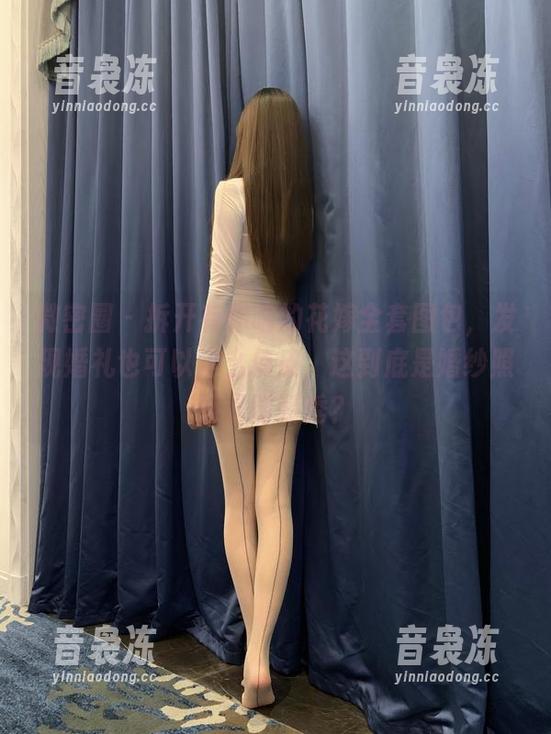 有你喵 微密圈 - 拆开有你喵的花嫁全套图包,发现婚礼也可以这么俏皮,这到底是婚纱照还是时装秀?