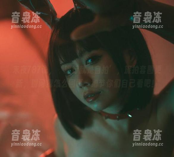 末夜787说，‘旅行就是自拍’，旅拍套图更新，别问我怎么回事，细节你们自己看吧！