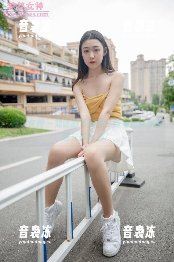 梦丝女神-刘诺 梦丝女神 - 刘诺的写真集:难道这就是新的女神标准?