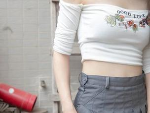 梦丝女神 – 灵唯的肉丝历险记：图库里的这波操作让我捧腹！
