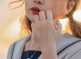 梨瑾瑾的白衬衫：你以为只是简单的布料吗？原图和图包等着你来撩