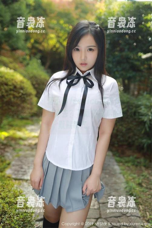 模范学院-蒋小静Jessica 模范学院 - 蒋小静Jessica这连体衣,谁还敢说自己过得去?下载美图后的我只能默默叹气。
