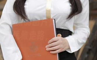 模范学院 – 新的图片更新，诗诗kiki姐姐教你如何优雅走路，没错，一个转身。