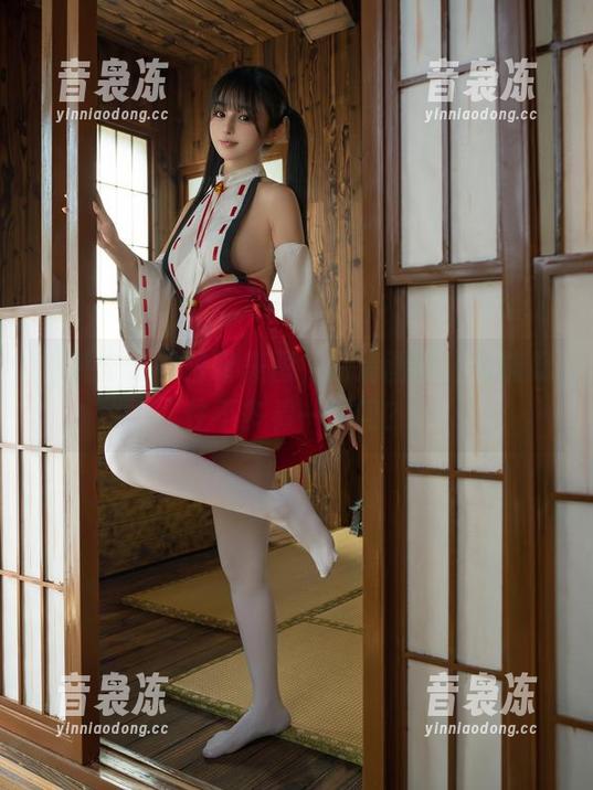 樱井宁宁 樱井宁宁的吊带美图,高清画面,你能忍住不多看一眼吗?