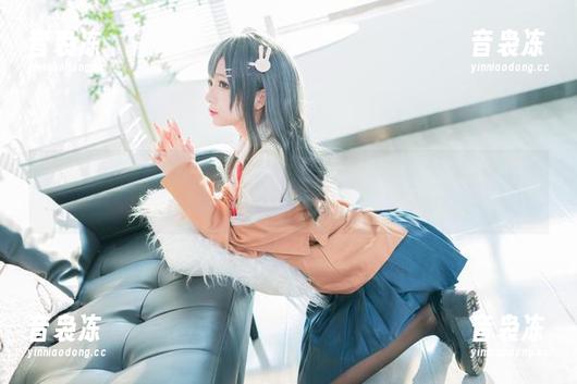 谁说女警只会执法？樱井小莜的豹纹造型，图包下载选它就没错！
