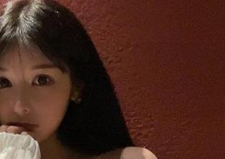 微密圈 – 又见沈汝凡超哇塞的天台写真更新，真想问问，她到底怎么搞得？
