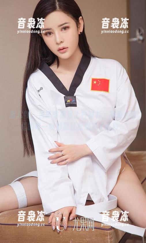 爱尤物 - 当陈怡曼遇上白衬衫，高清合集里的每一帧都能让我想多了几秒。