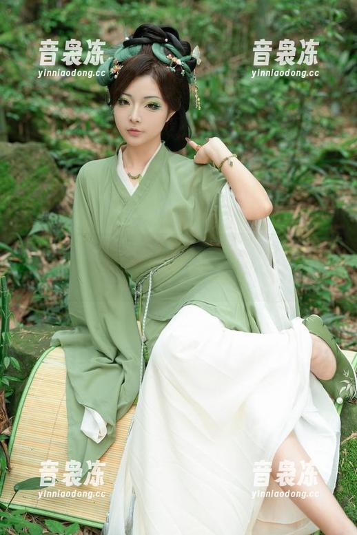 玉汇yuuhui 玉汇yuuhui的兔女郎私拍,别问我兔耳朵有什么用!