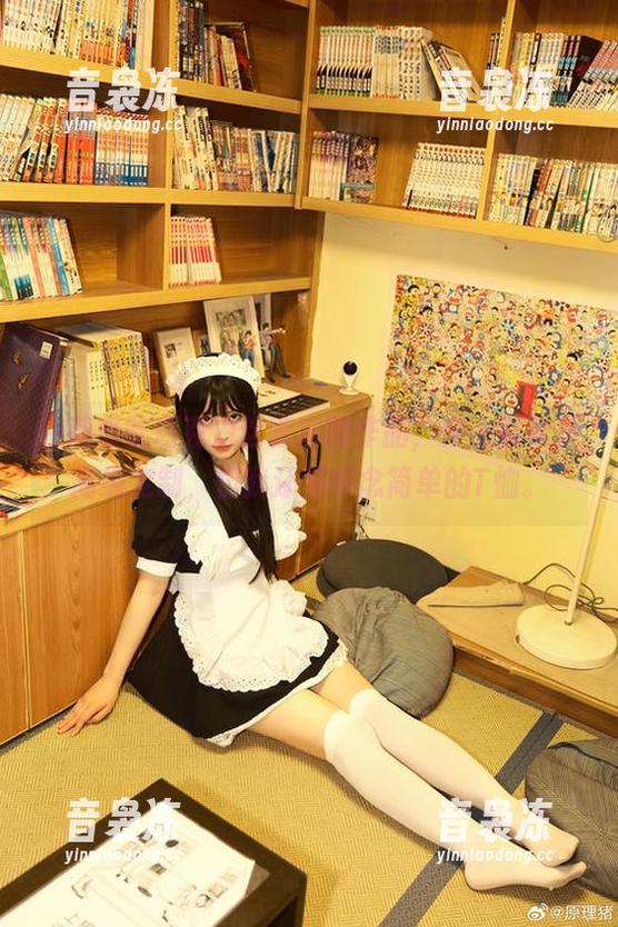 白莉爱吃巧克力 白莉爱吃巧克力这套定制作品,穿上就像是高级定制,但我还是怀念简单的T恤。