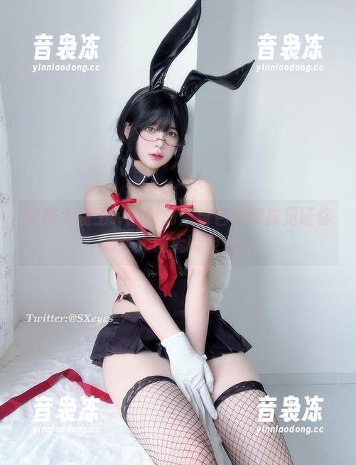 眼酱大魔王w 眼酱大魔王w的图册:粉色条纹袜见证你对冬天的无情反击!