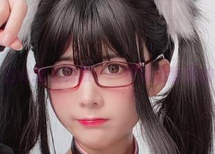 当眼酱大魔王w遇上制服：一组精选套图的＂刚刚好＂