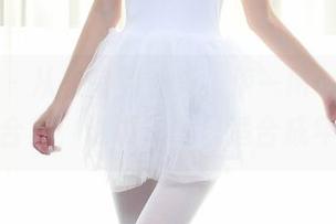 秀人网 – 从教室到镜头，伊一Moon校服作品合集，谁说帅气只适合成年人？
