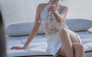 秀人网 – 一秒变身周井空JK女神，私拍原图证道！
