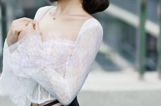 秀人网 – 今天的主题：奶瓶子如何用婚纱和美图撩动你的心弦。