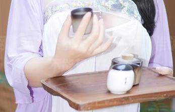 秀人网 – 小尤奈的新炫酷照片，谁说女王不能玩自拍？