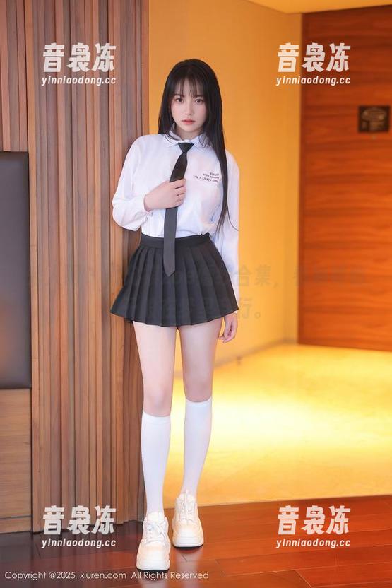 秀人网 - 戴允祺zoe婚纱合集，看她如仙子般在梦里穿行。