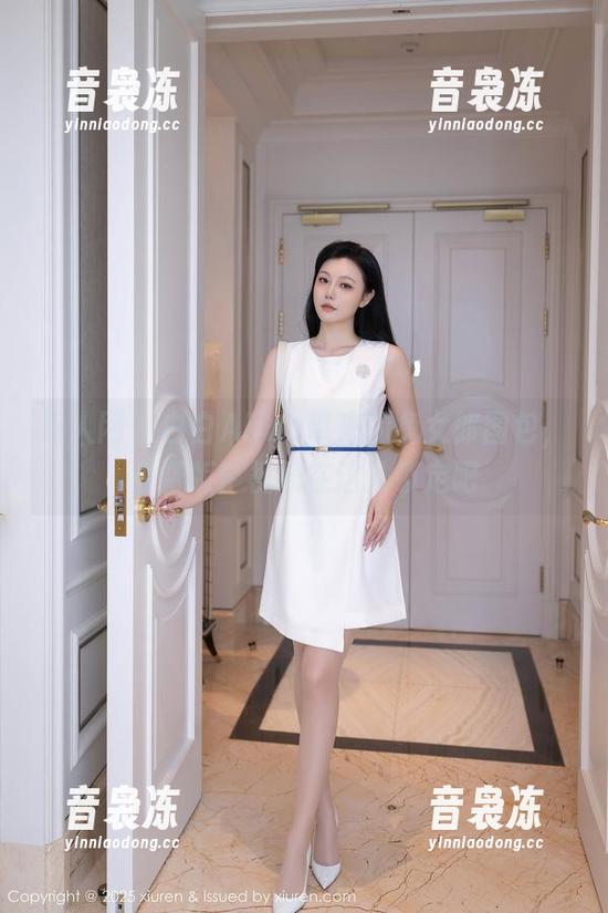 秀人网-白白Alina 秀人网 - 白白Alina带来的兔女郎图包,免费版!视线在这儿锁定吧