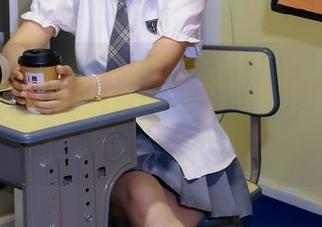 绮梦摄影 – 看到子涵穿着和服，原图和精选的差别让我突然想问：是不是摄影师也穿着和服在拍啊？