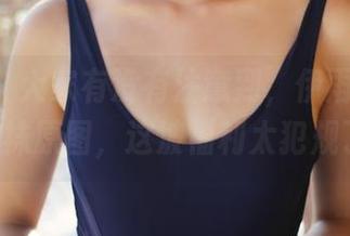 美媛馆 – 大家有没有注意到，伊雨蔓Fiona的棉袜原图，这波福利太犯规了吧？