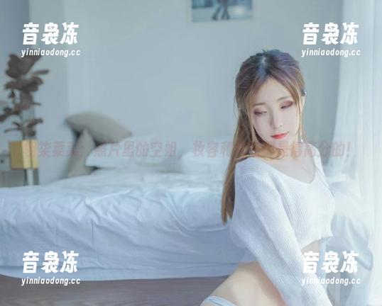 翎柒菜菜 翎柒菜菜:照片里的空姐,妆容和气场都是得高分的!