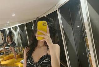 微密圈 – 这波葛征泳衣的美图能不能给我点儿冷静，眼睛快受不了了。