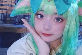 你没看错！许枳最新图集里的水手服，竟然让大海都嫉妒了！