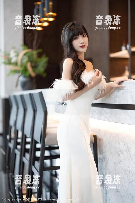 语画界-黄乐然 语画界 - 黄乐然的妹妹私拍图包:简单又有趣,是不是想见面?