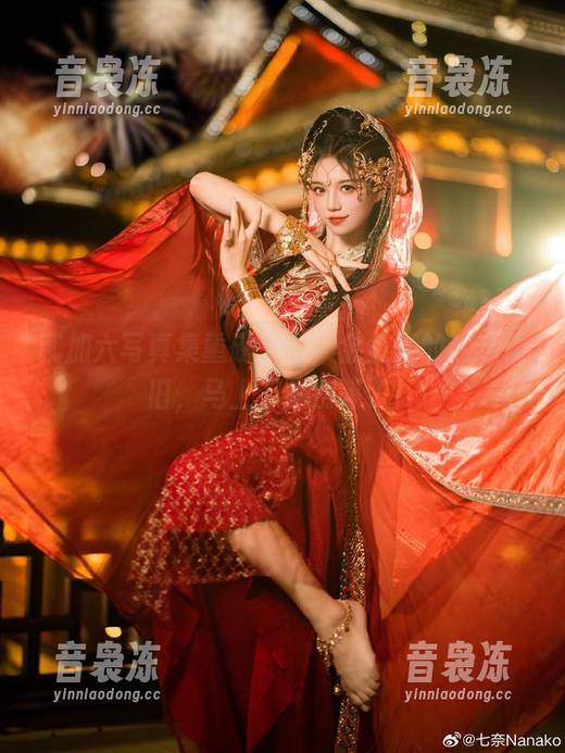 贰加六 贰加六写真集重磅来袭,金鱼姬的诱惑依旧,马上下载别等了!