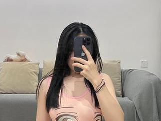 微密圈 – 终于，铁锤姐姐白衬衫的更新来了！我竟然在思考这领子到底在暗示啥！