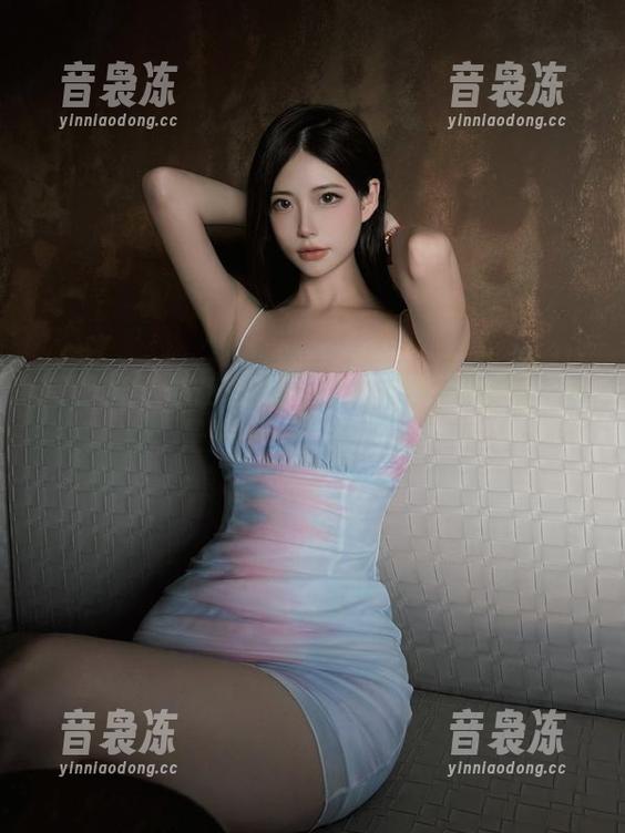 陈妮妮UNI 微密圈 - 私拍图集里的陈妮妮UNI:这才是真正的圣诞狂欢!