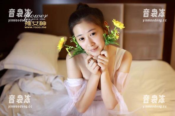 青豆客-小九Vin 青豆客 - 小九Vin怎么又出了新花样,旗袍免费合集,这不是眼前一亮嘛!