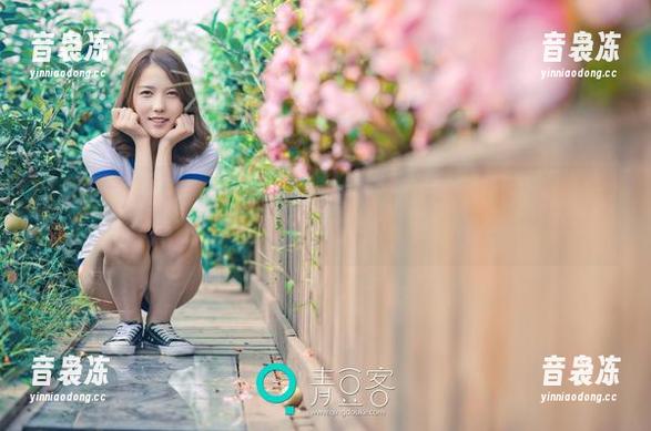 青豆客-朱赢Molly 青豆客 - 朱赢Molly写真里的水手服:人类与船如诗般的搭配,哦对,忘记那个波光粼粼的海景。