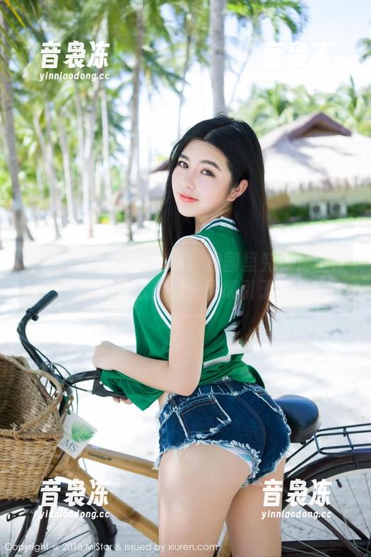 魅妍社-刘钰儿 魅妍社 - 刘钰儿写真:校园里究竟是上课呢还是默默被美丽吸引了?