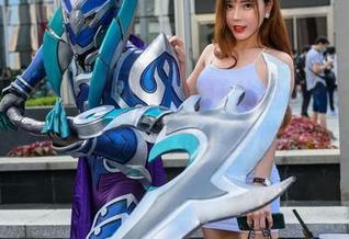 魔镜街拍 – 萌宝儿的疯狂体验在线：哈哈镜下的包臀裙和小插曲合集